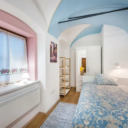 Codelli Deluxe Centre Apartment